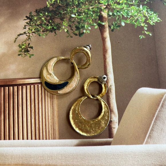 80’s Style Enamel and Gold Hoop Earrings - Picture 3 of 3